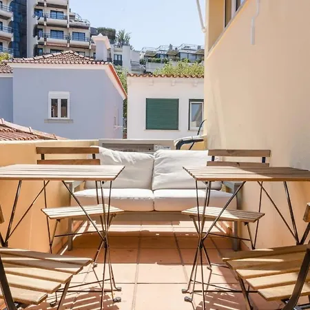 Cozy Coastal Getaway 3br In アパート