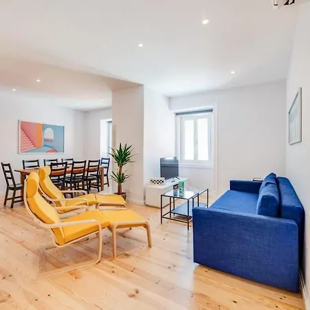 Cozy Coastal Getaway 3br In *
