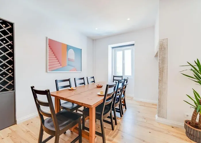 Cozy Coastal Getaway 3br In
