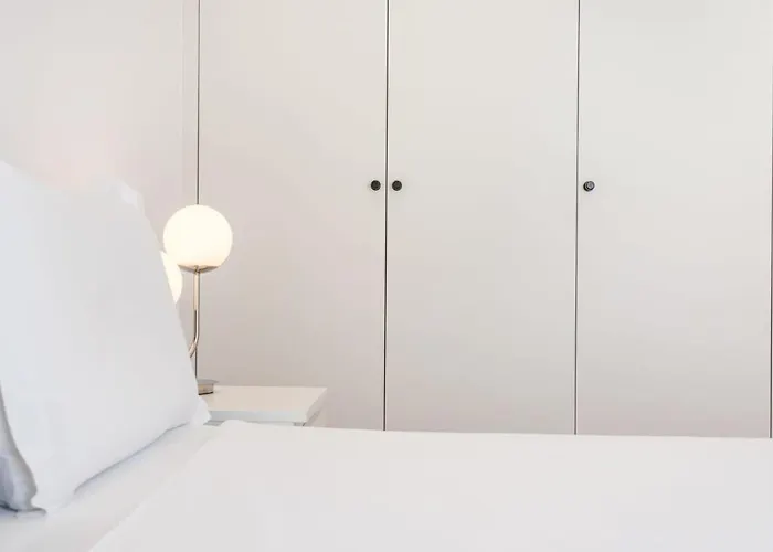 Cozy Coastal Getaway 3br In アパート エストリル
