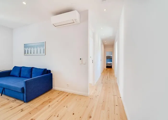 Cozy Coastal Getaway 3br In * エストリル