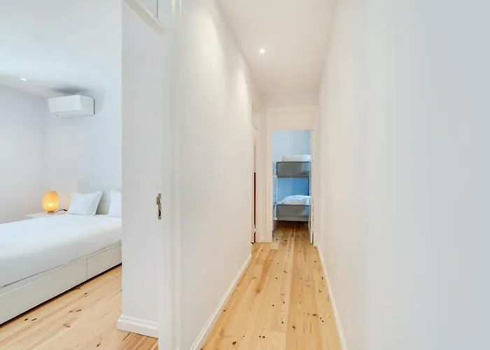 Cozy Coastal Getaway 3br In